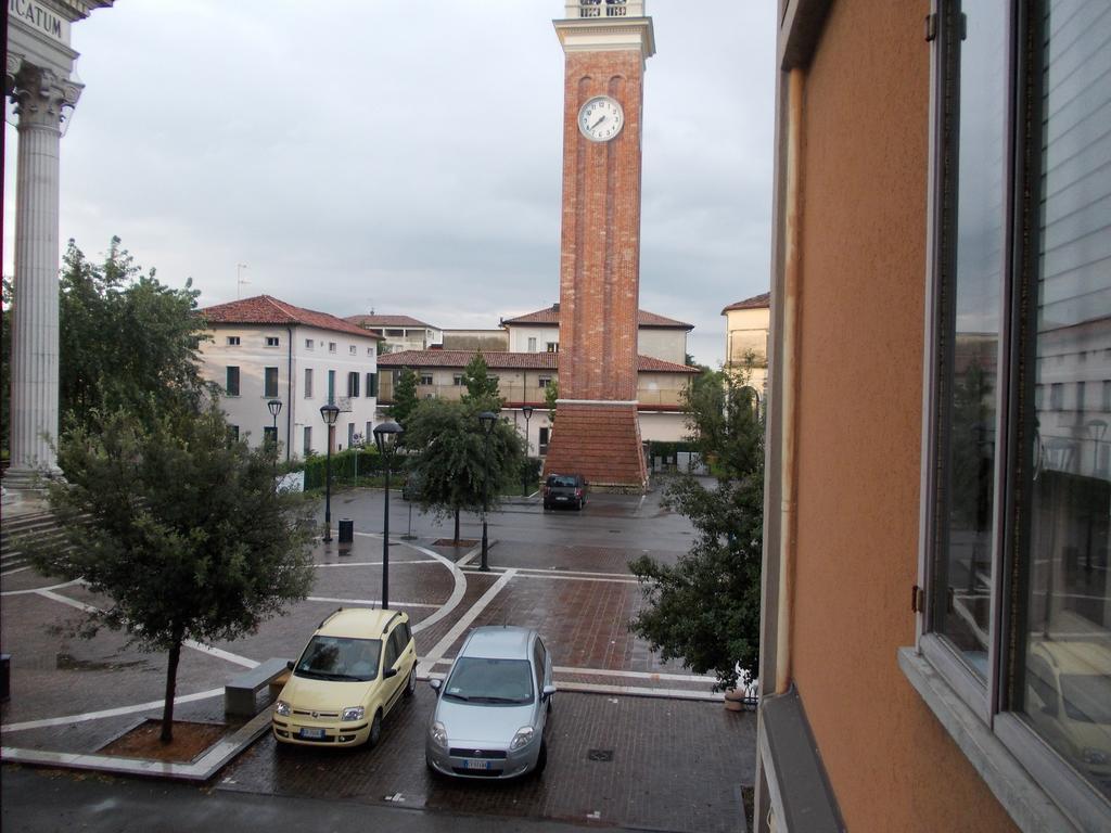 Big Brother Bed & Rooms Treviso Zewnętrze zdjęcie
