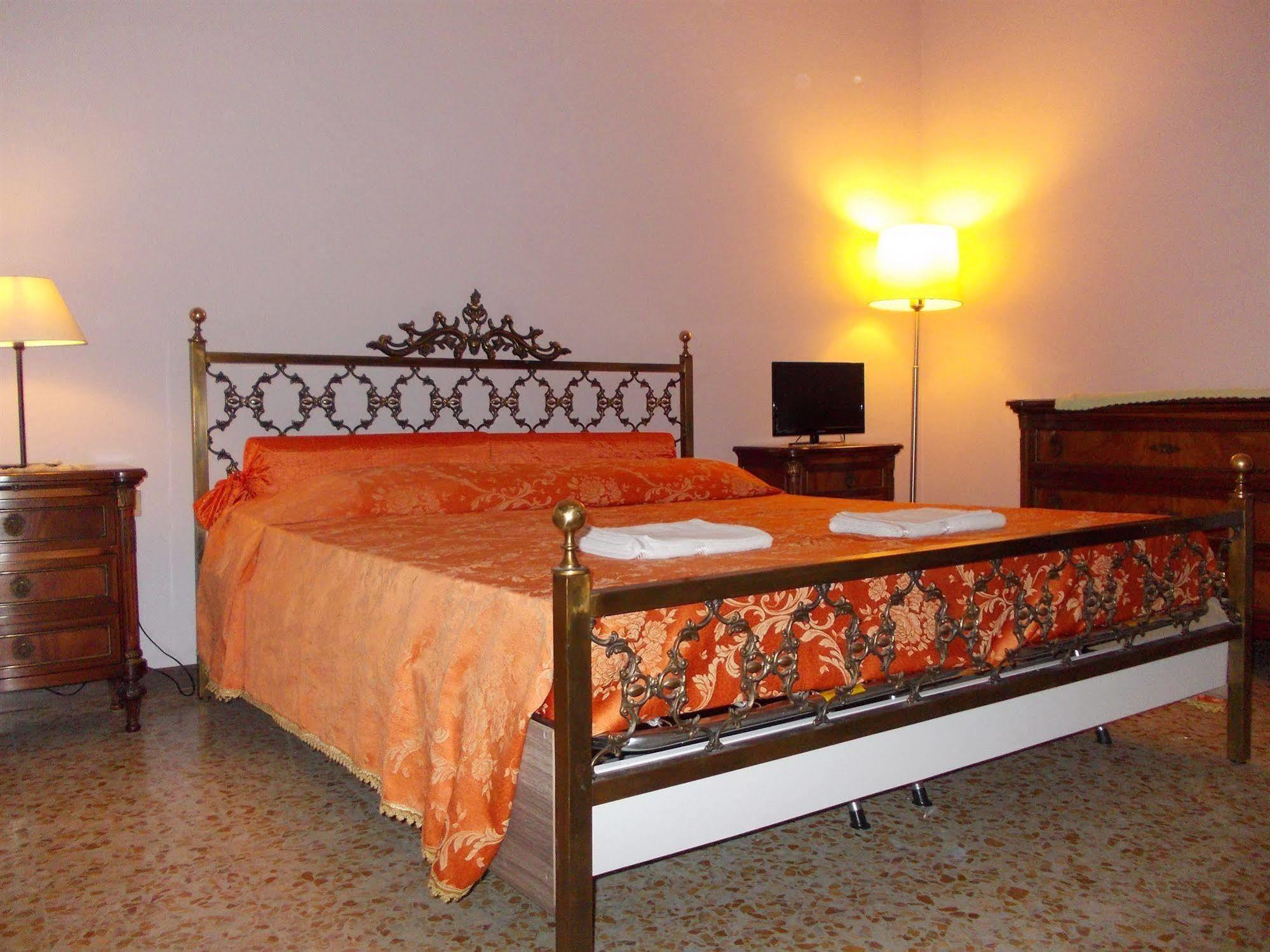 Big Brother Bed & Rooms Treviso Zewnętrze zdjęcie
