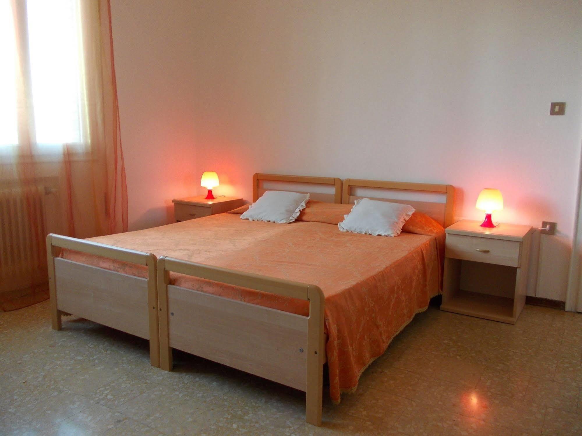 Big Brother Bed & Rooms Treviso Zewnętrze zdjęcie