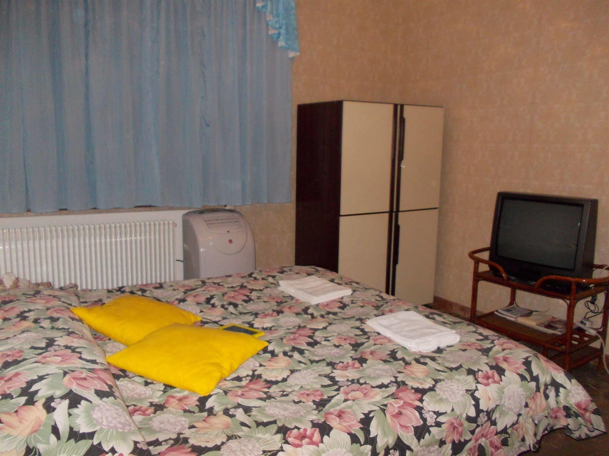 Big Brother Bed & Rooms Treviso Zewnętrze zdjęcie